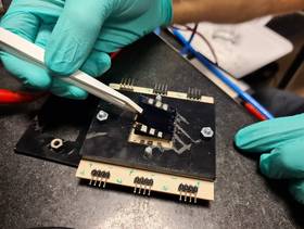 Perovskitna sončna celica